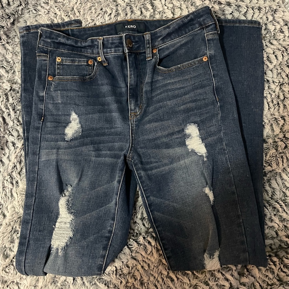 aero jeans high rise 10 long, never worn before, stretchy